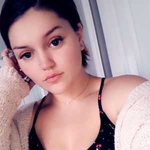 Meet your Posher, Mackenzie